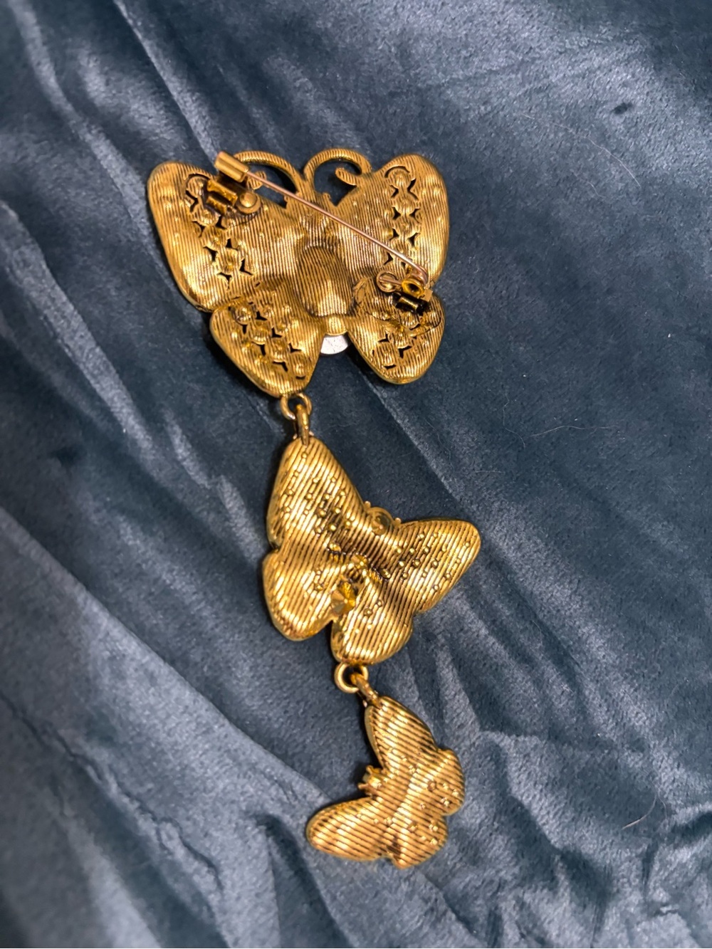 Aratta Gold-Tone Multicolor Butterfly Crystal Brooch with Pink Center retail $40 - Picture 2 of 2